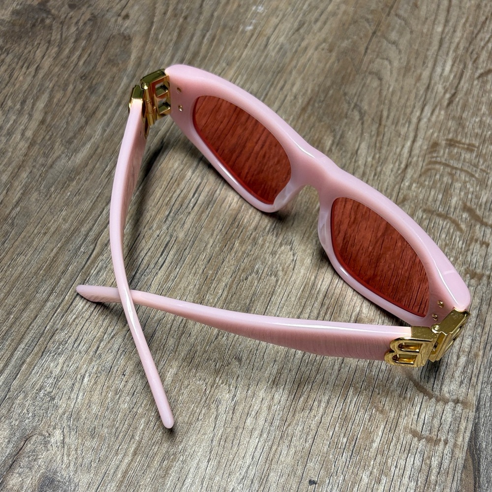 Balenciaga Light Pink Sunglasses with Black Case - Picture 6 of 11